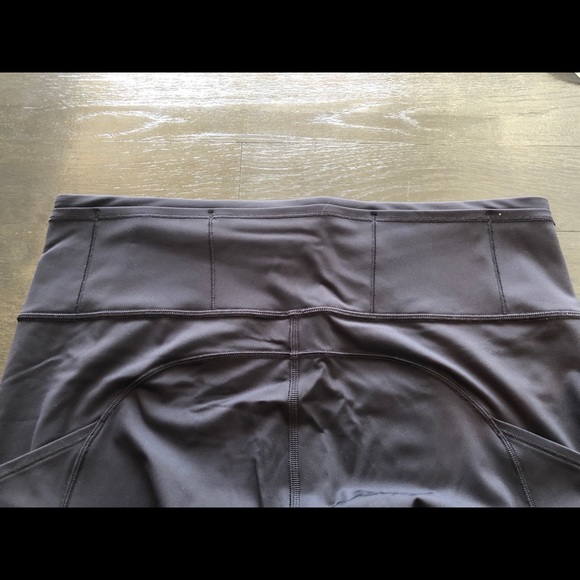 ✴️ Lululemon Black Fast and Free Sz 12 - Picture 8 of 10